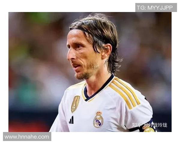 骗了一辈子的足球球星背后的真相与隐秘故事